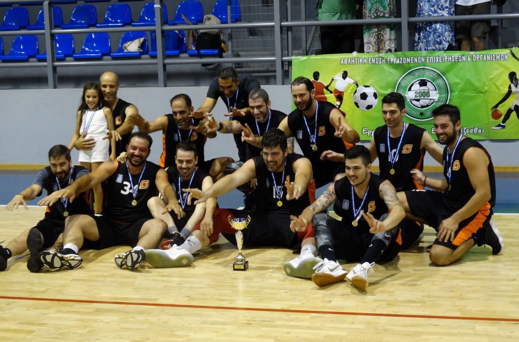 ΚΥΠΕΛΛΟΥΧΟΣ Ο ΣΚΛΑΒΕΝΙΤΗΣ!